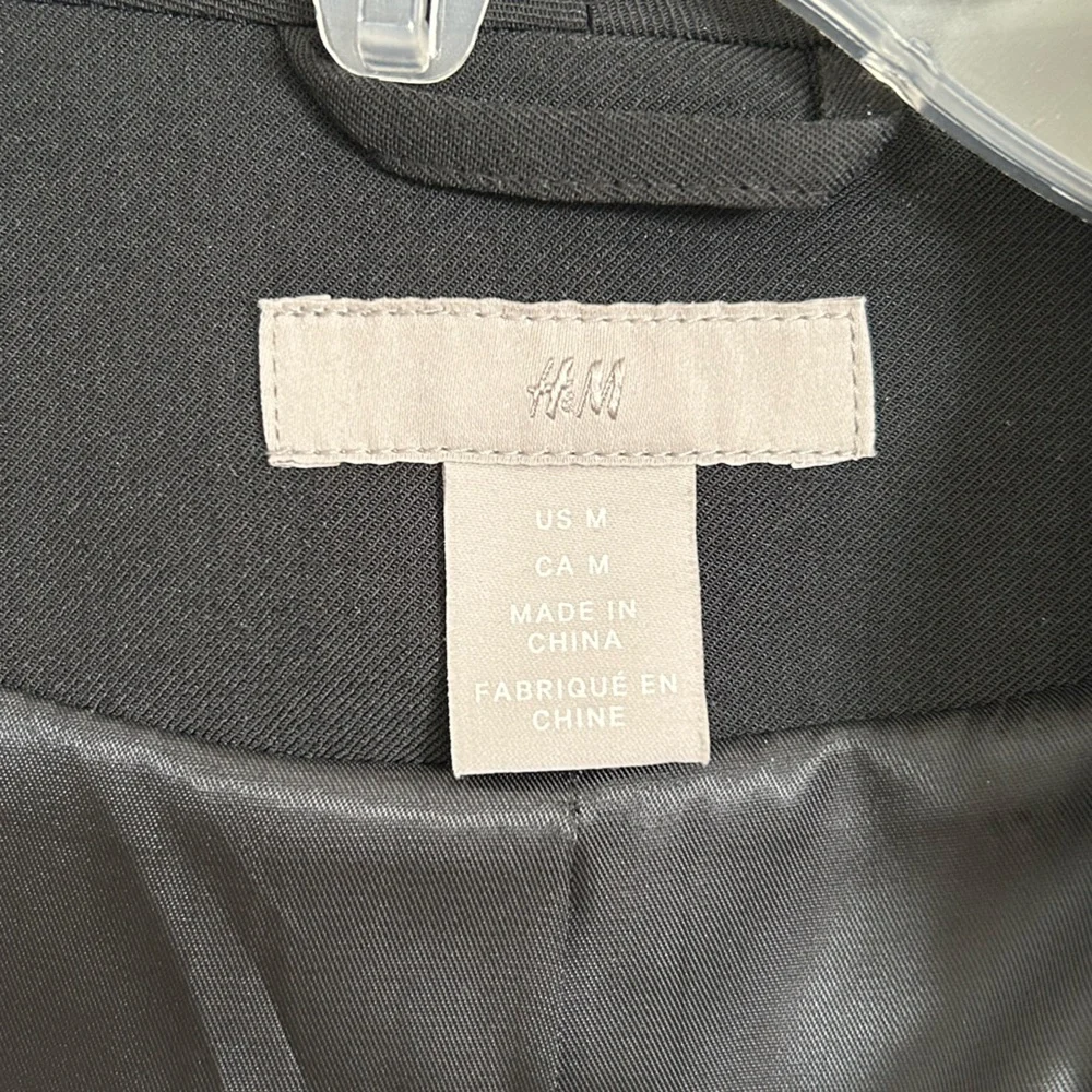 H&M Blazer - Picture 3 of 4
